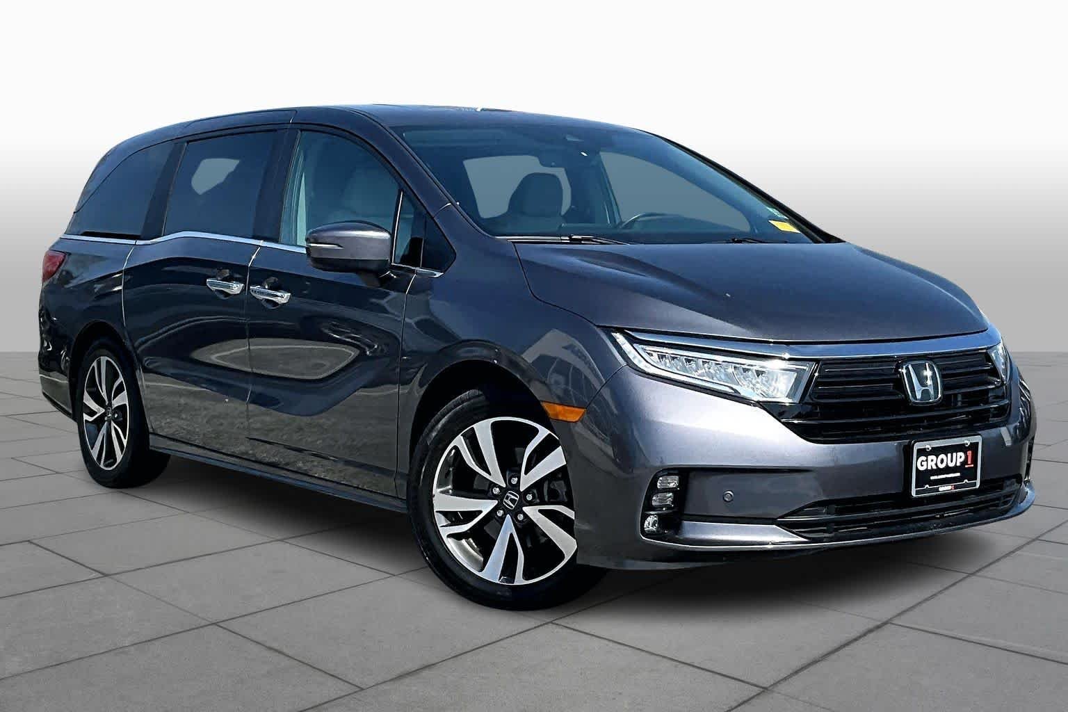 2024 Honda Odyssey Touring - Photo 3