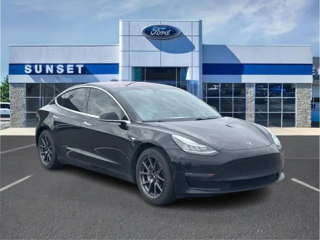 2019 Tesla Model 3 Standard Range's photo