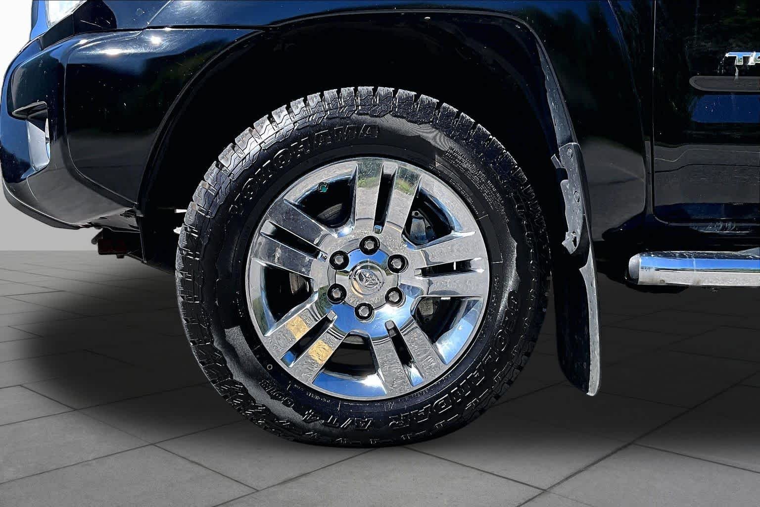 Used 2013 Black Toyota  image 11