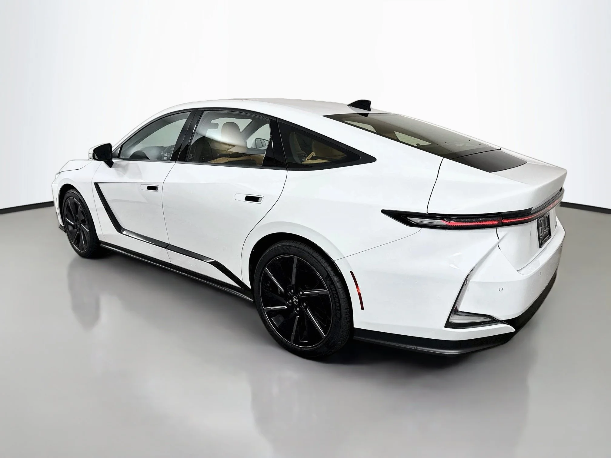 New 2026 Ultra White Lexus ES 500e PREMIUM AWD image 5