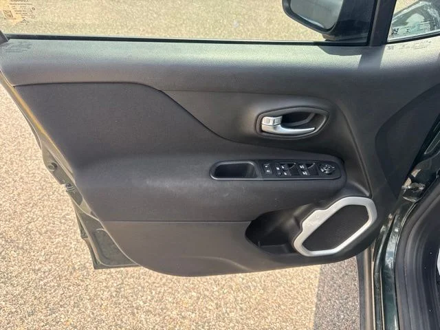 Used 2021 Technogreen Metallic Clearcoat Jeep Sport image 10