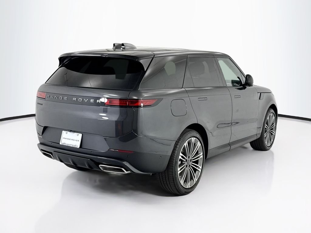 New 2026 Carpathian Grey Land Rover SE image 5
