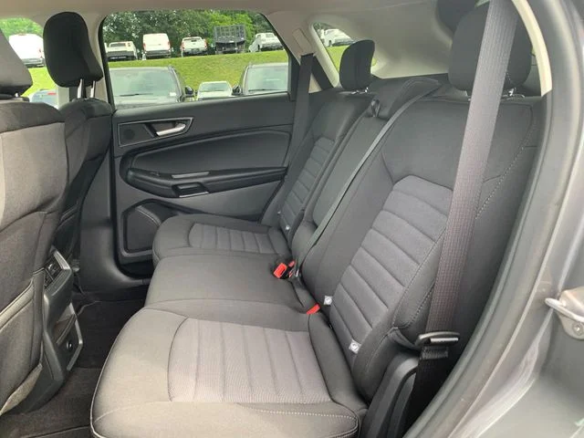 Used 2024 Gray Ford SE image 19