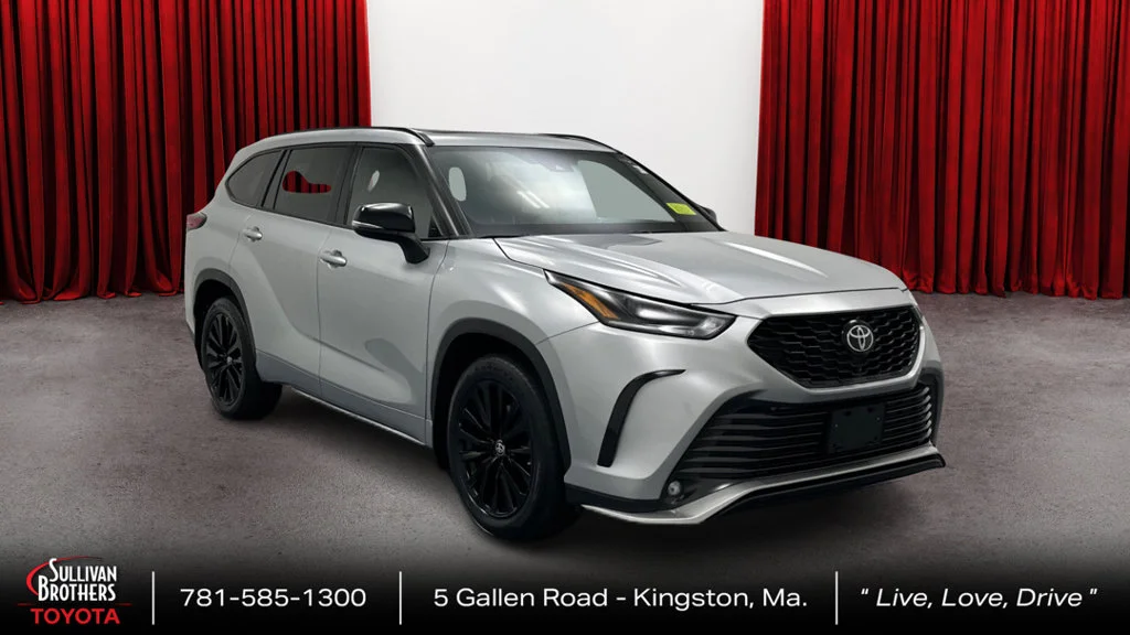 Used 2023 Silver Toyota XSE image 3