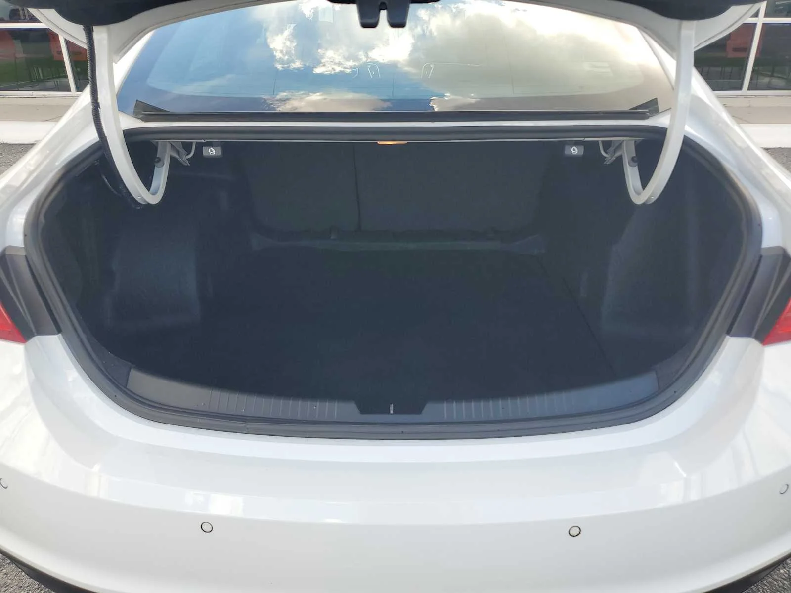 Used 2024 Summit White Chevrolet FL image 6