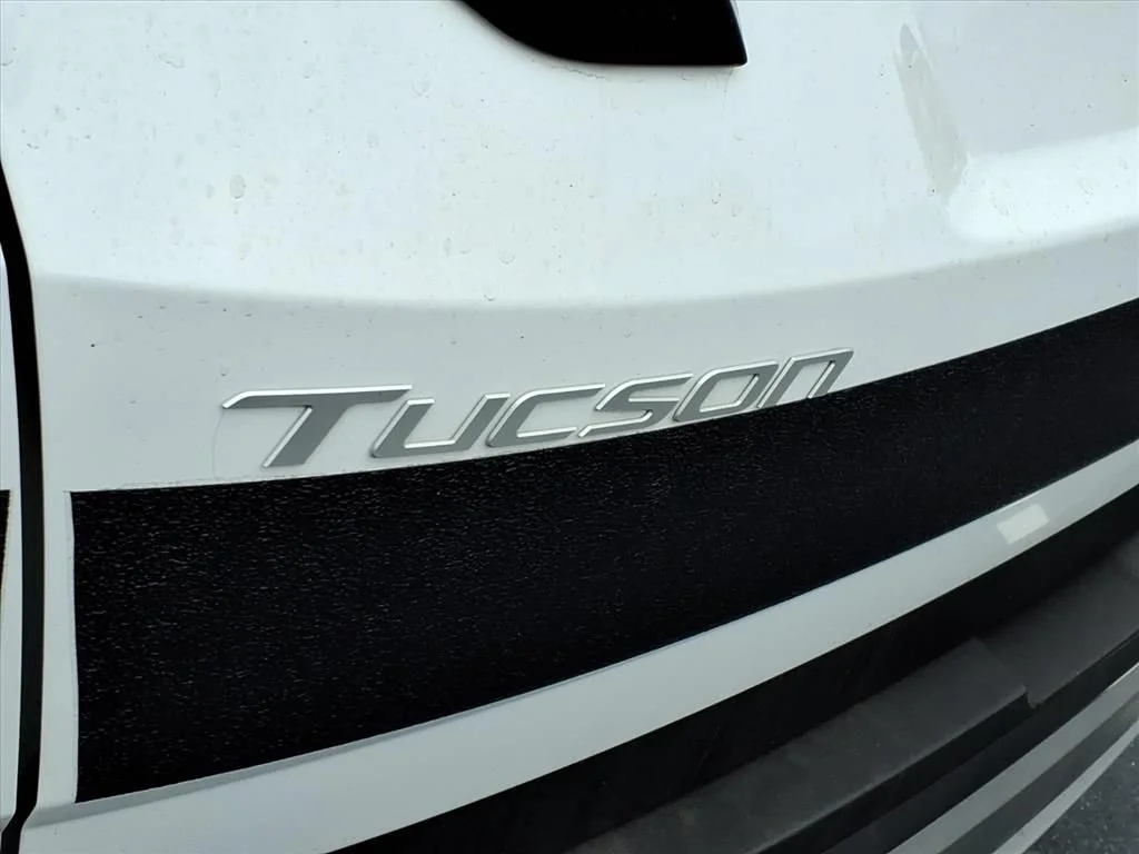 Used 2026 White Hyundai SEL image 6