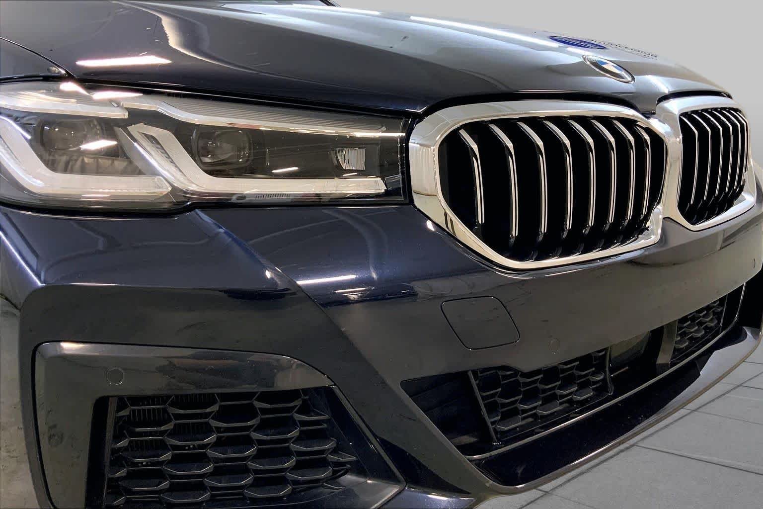 Certified Used 2023 Carbon Black Metallic BMW 540i xDrive image 32