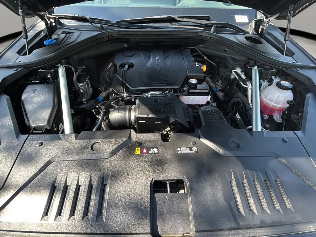 2025 GENESIS GV70 Standard - Photo 9