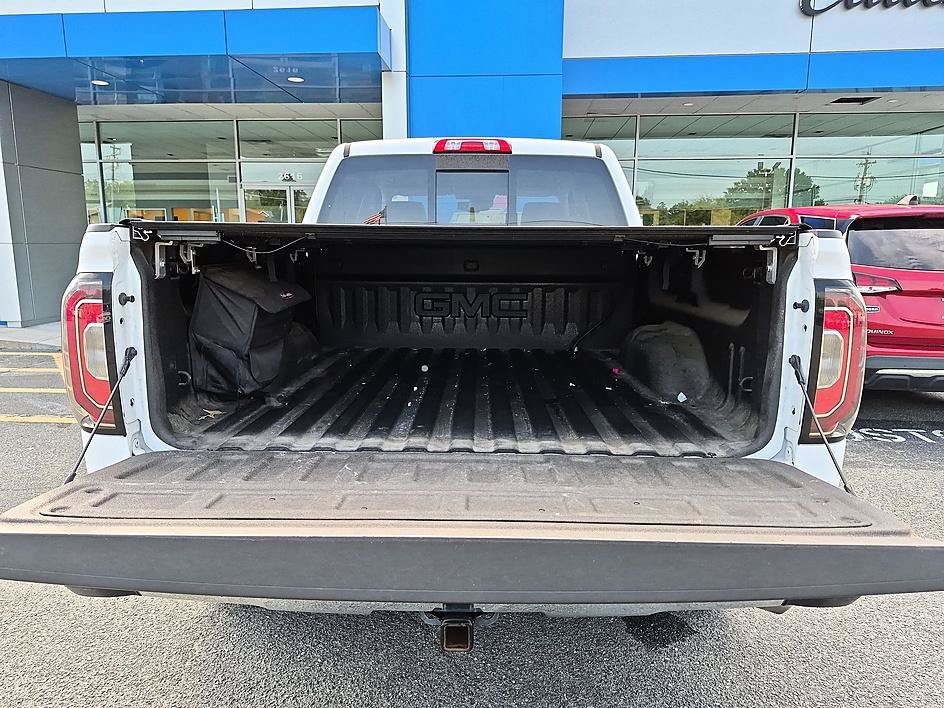 Used 2018 Summit White GMC SLT image 30