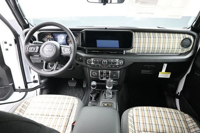 New 2026 Bright White Clear-Coat Exterior Paint Jeep 85th Anniversary Edition image 26