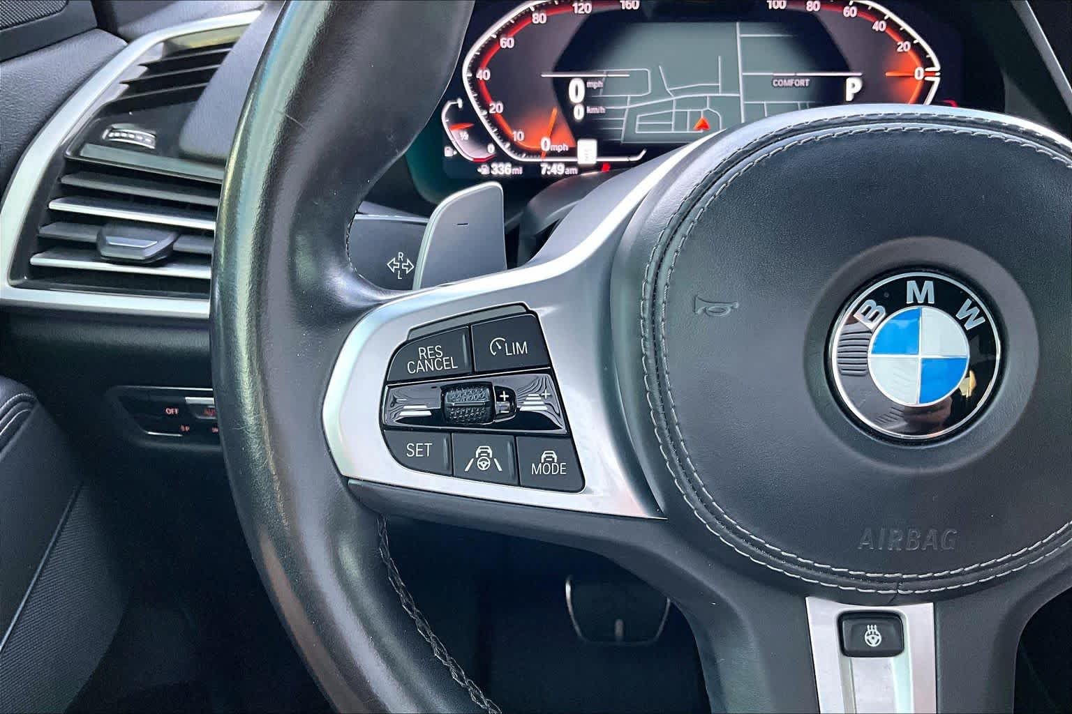 Used 2022 Alpine White BMW sDrive40i image 24