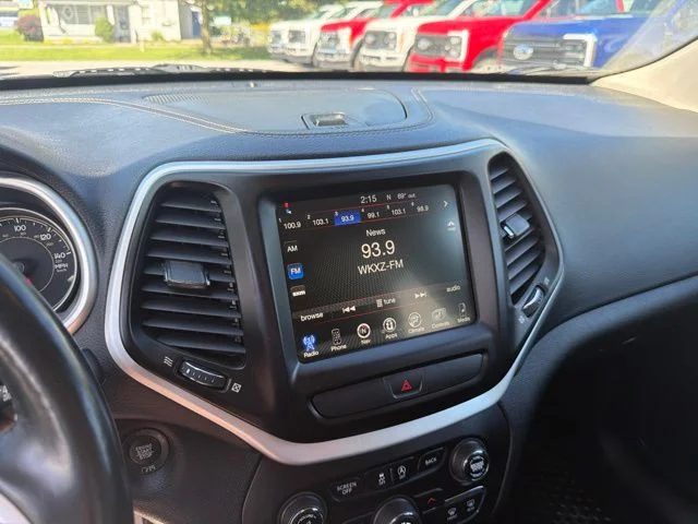 Used 2018 Diamond Black Jeep Latitude Plus image 53