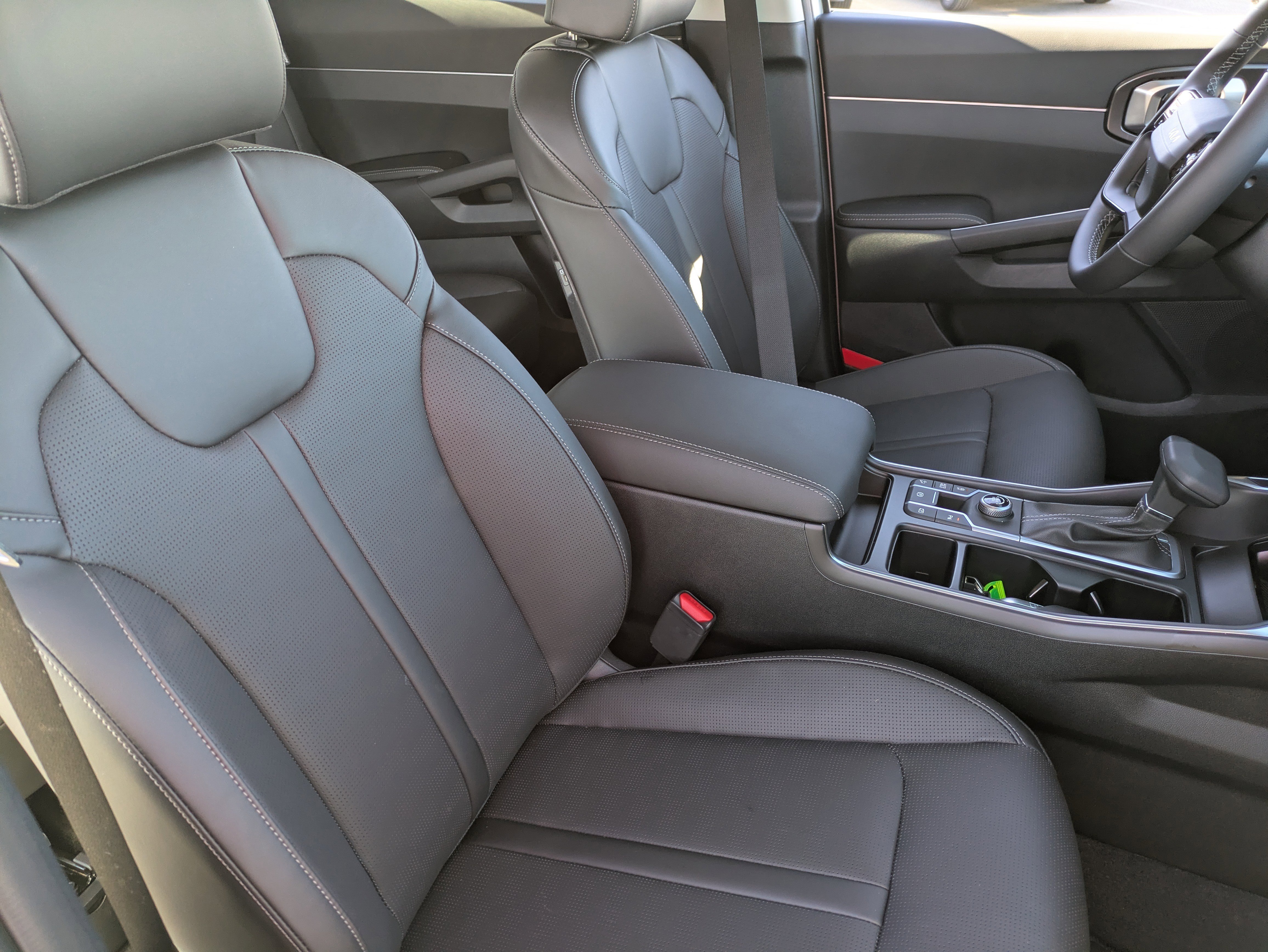 New 2026 Ivory Silver Kia S image 11