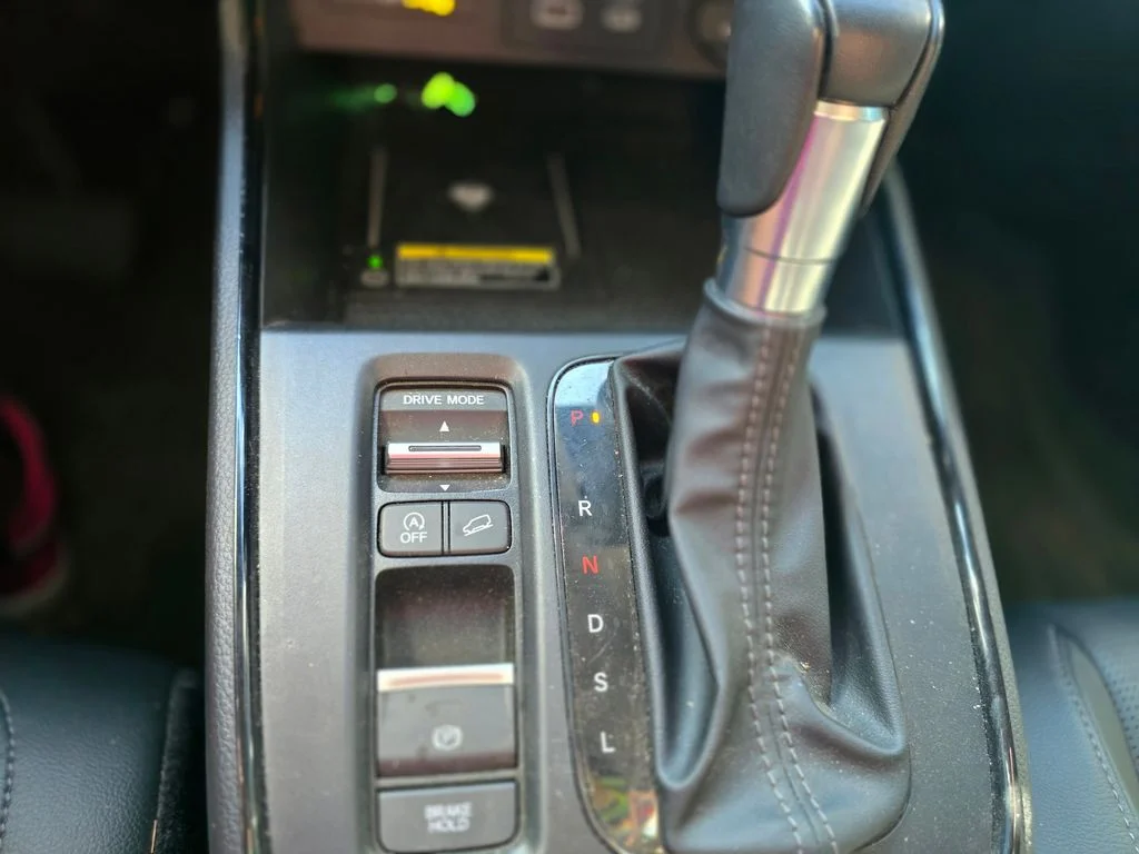 Used 2025 White Honda EX-L image 33