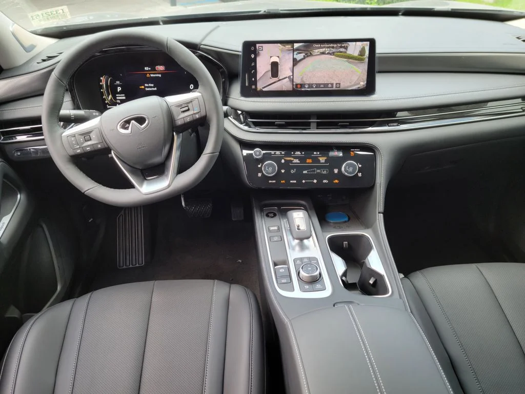 New 2027 HARBOR GRAY INFINITI Luxe FWD image 12