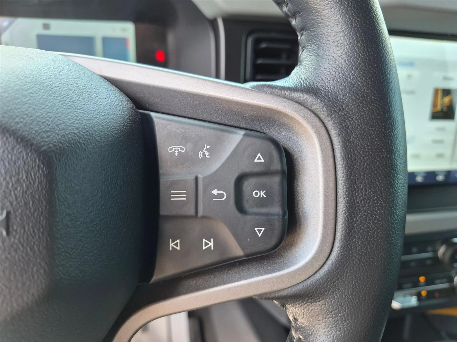 Used 2022 Carbonized Gray Metallic Ford Badlands image 18
