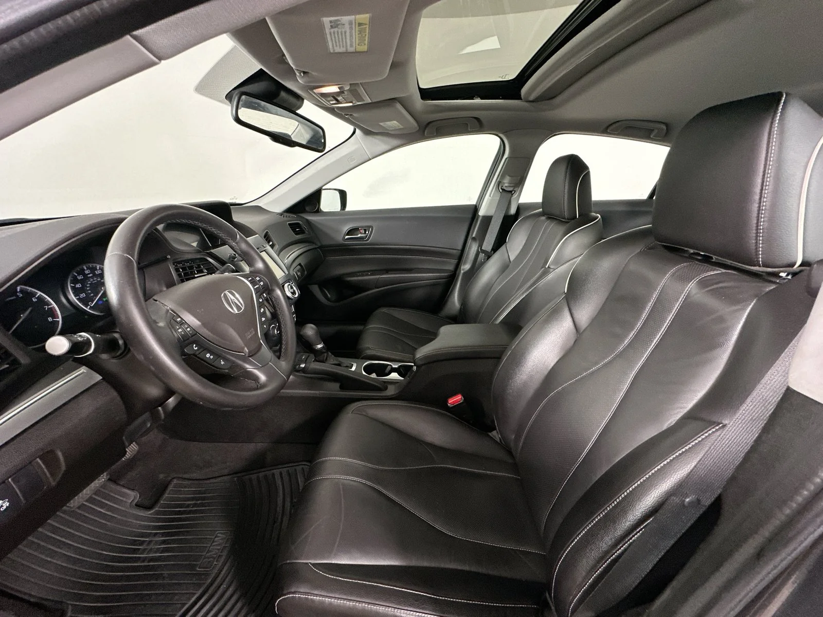 Used 2019  Acura  image 33
