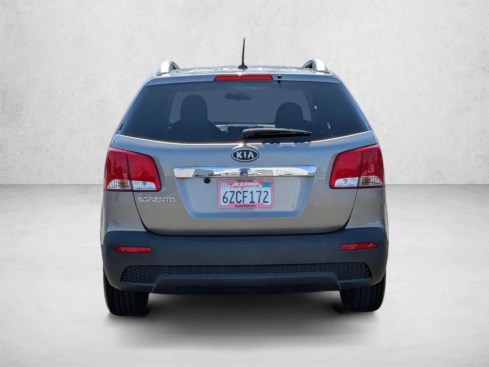 Used 2013 Titanium Silver Kia LX image 7