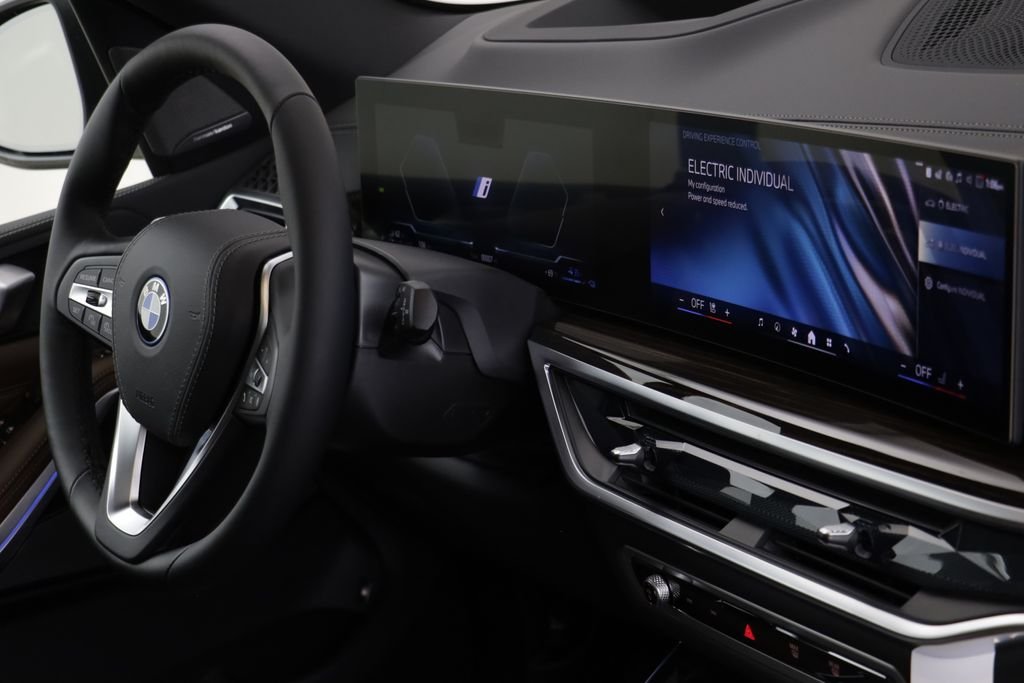 New 2026 Skyscraper Grey Metallic BMW xDrive50e image 22