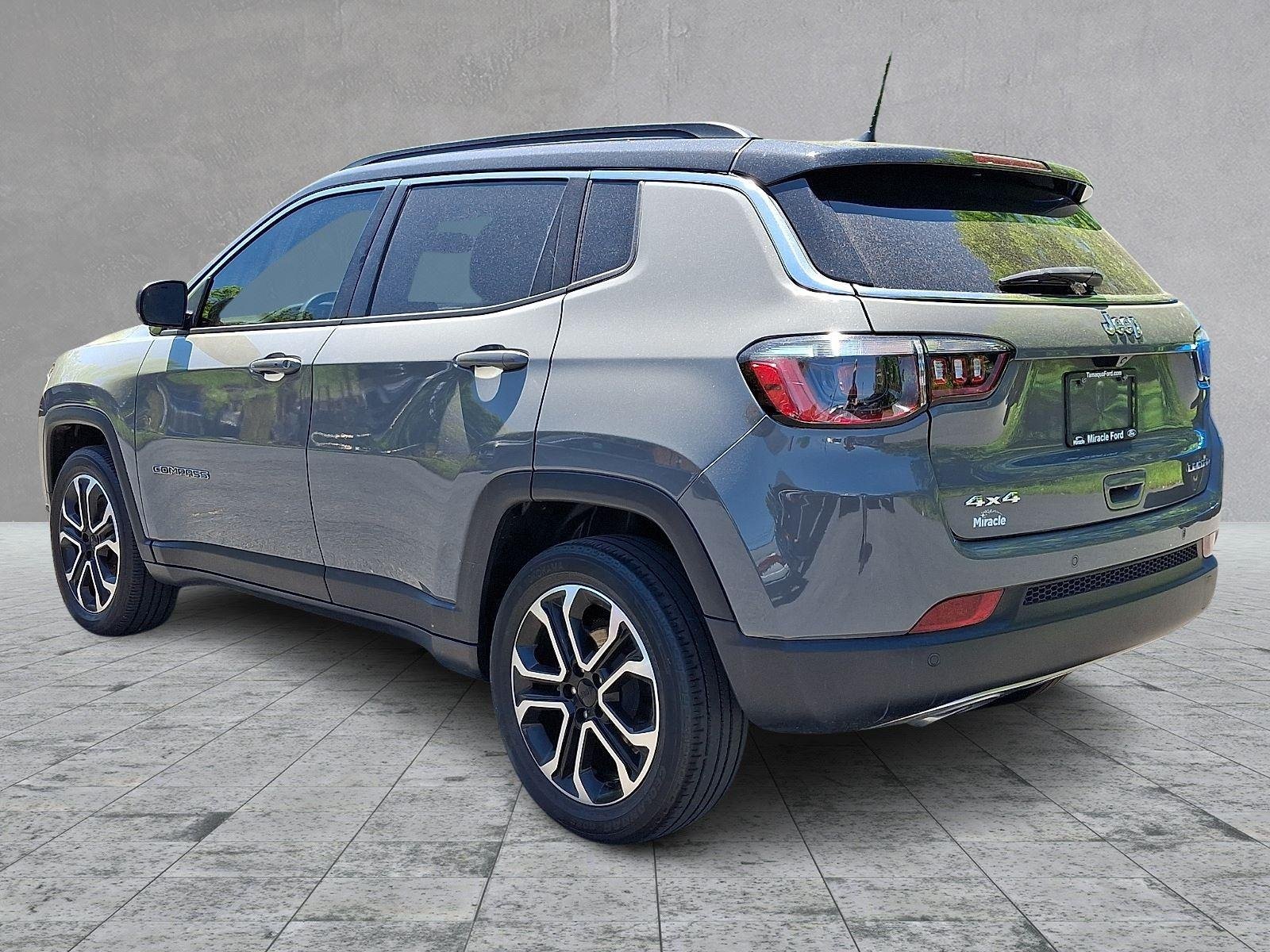 Used 2023 Sting-Gray Clearcoat Jeep Limited image 4