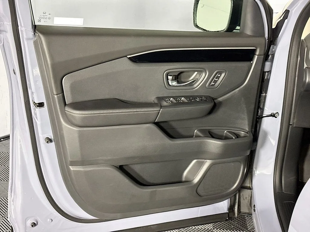 New 2026 Sonic Gray Pearl Honda RTL Towing image 10