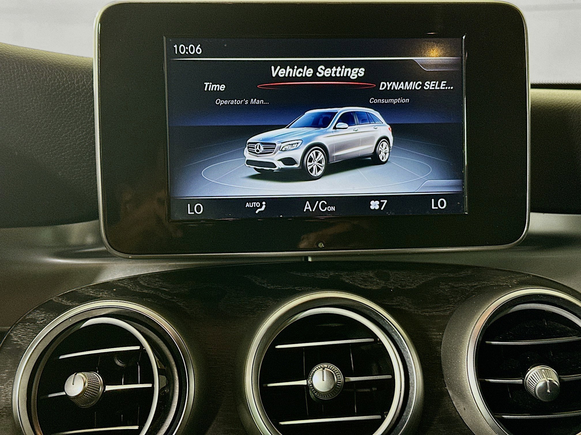 Used 2017 White Mercedes-Benz GLC 300 image 24