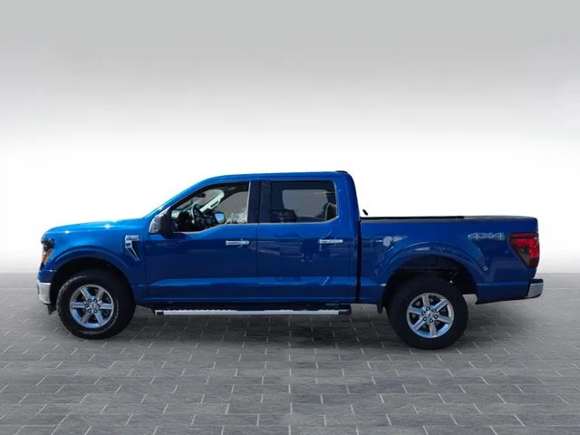Used 2025 Blue Ford XLT image 4