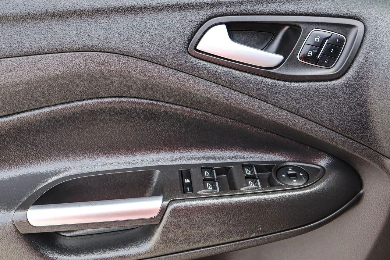 Used 2018 Magnetic Ford Titanium image 13