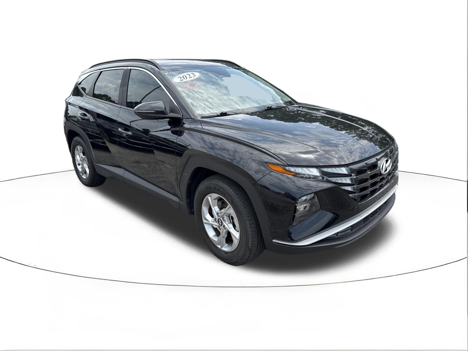 Used 2023 Phantom Black Hyundai SEL image 1