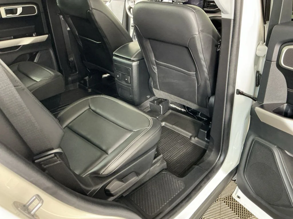 Certified Used 2023 White Ford XLT image 16