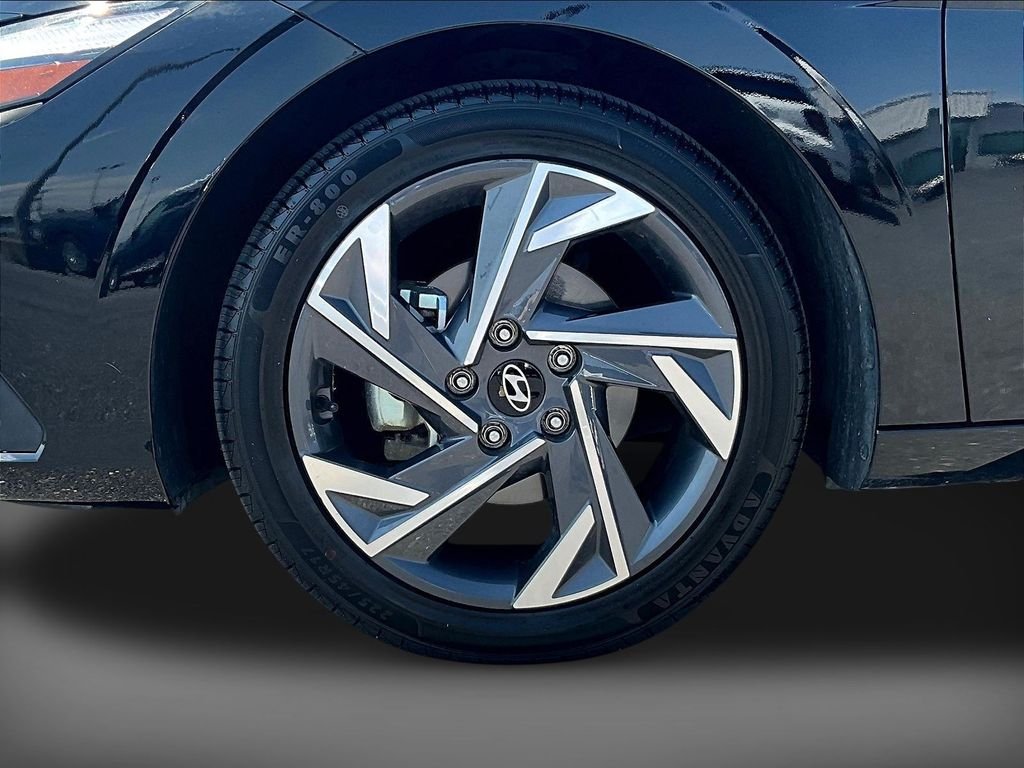 Certified Used 2025 Black Hyundai SEL Sport image 32