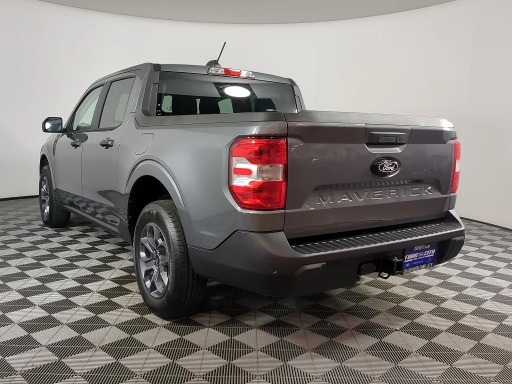 New 2026 CARBONIZED GRAY METALLIC Ford XLT image 6