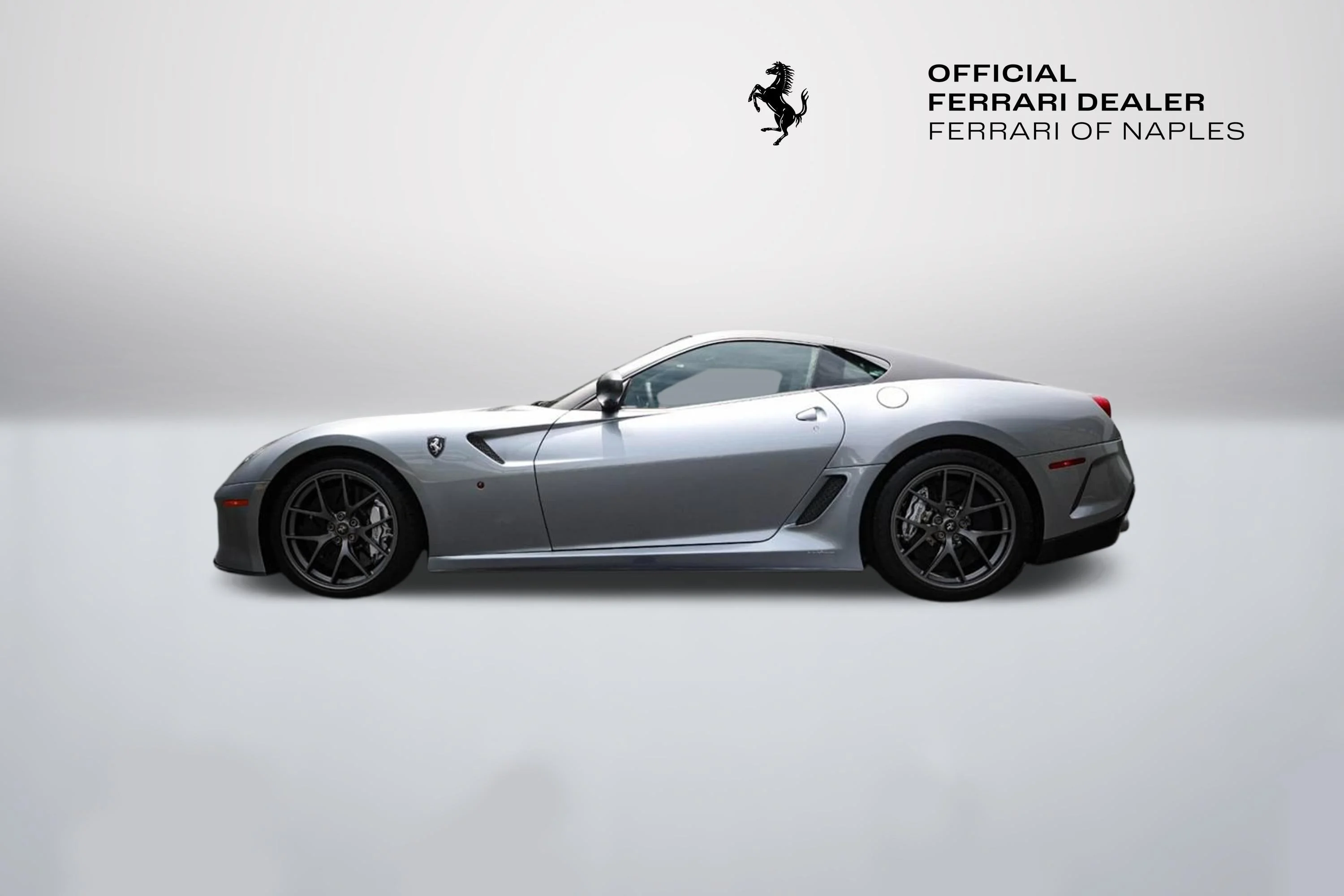 Used 2011 Grigio Titanio Metall Ferrari Base image 6