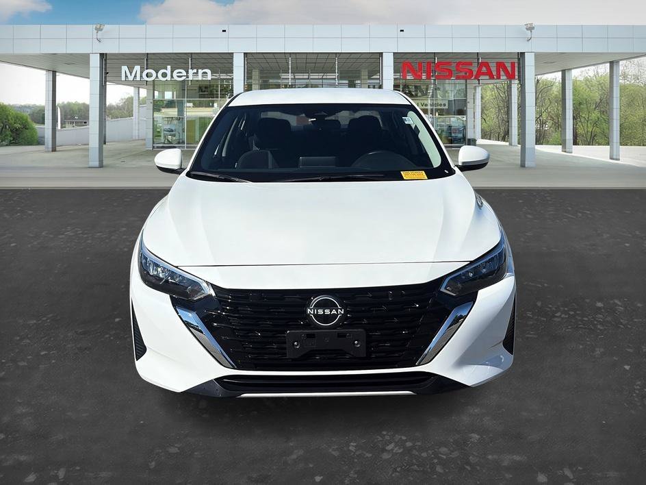 Used 2025 Aspen White Tricoat Nissan SV image 8