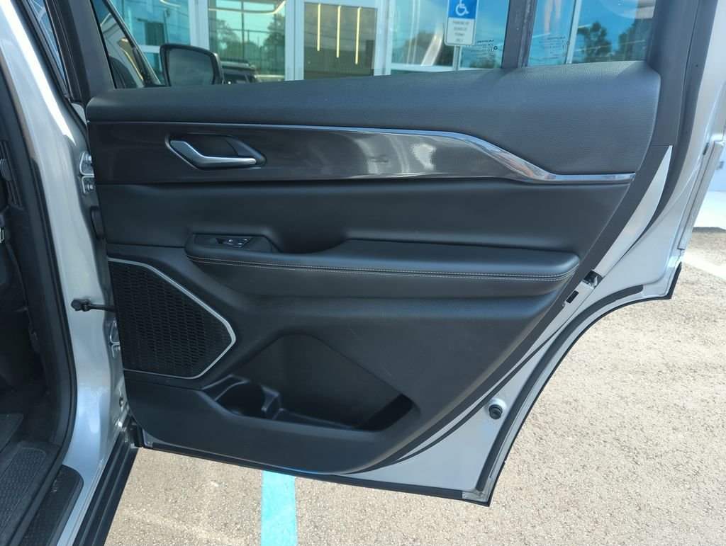 Used 2022 Silver Jeep Laredo image 32