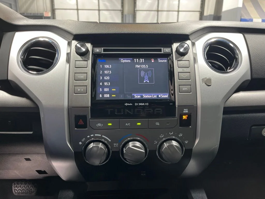 Used 2019 Gray Toyota SR5 image 23