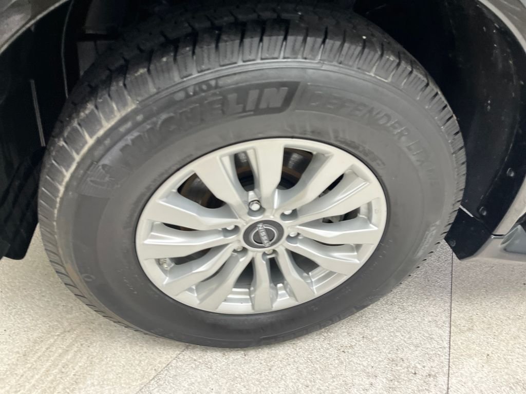Used 2022 Black Nissan SV image 9