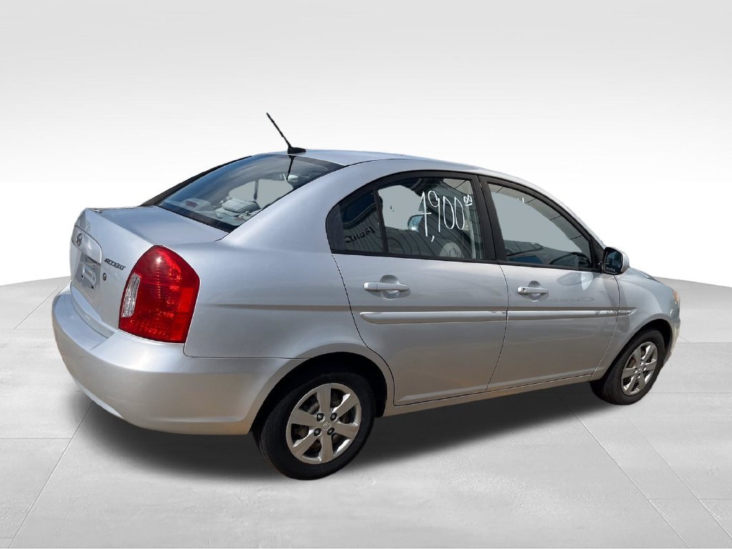 Used 2011 Silver Hyundai GLS image 6