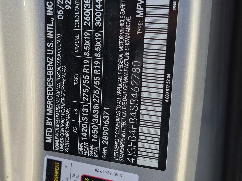 Used 2025 Gray Mercedes-Benz GLE 350 image 32