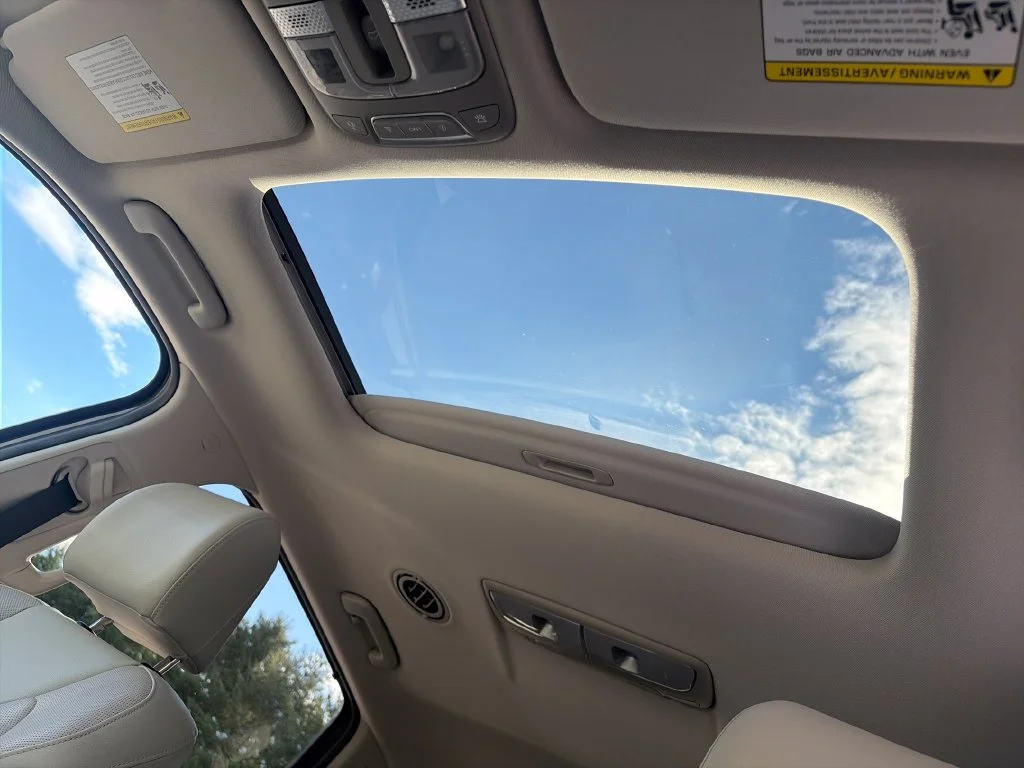 Used 2022 Moss Kia EX image 22