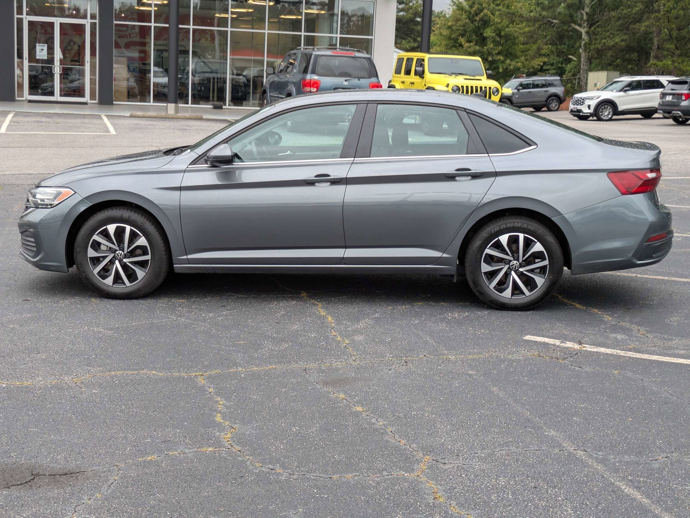 Used 2024  Volkswagen 1.5T S image 6