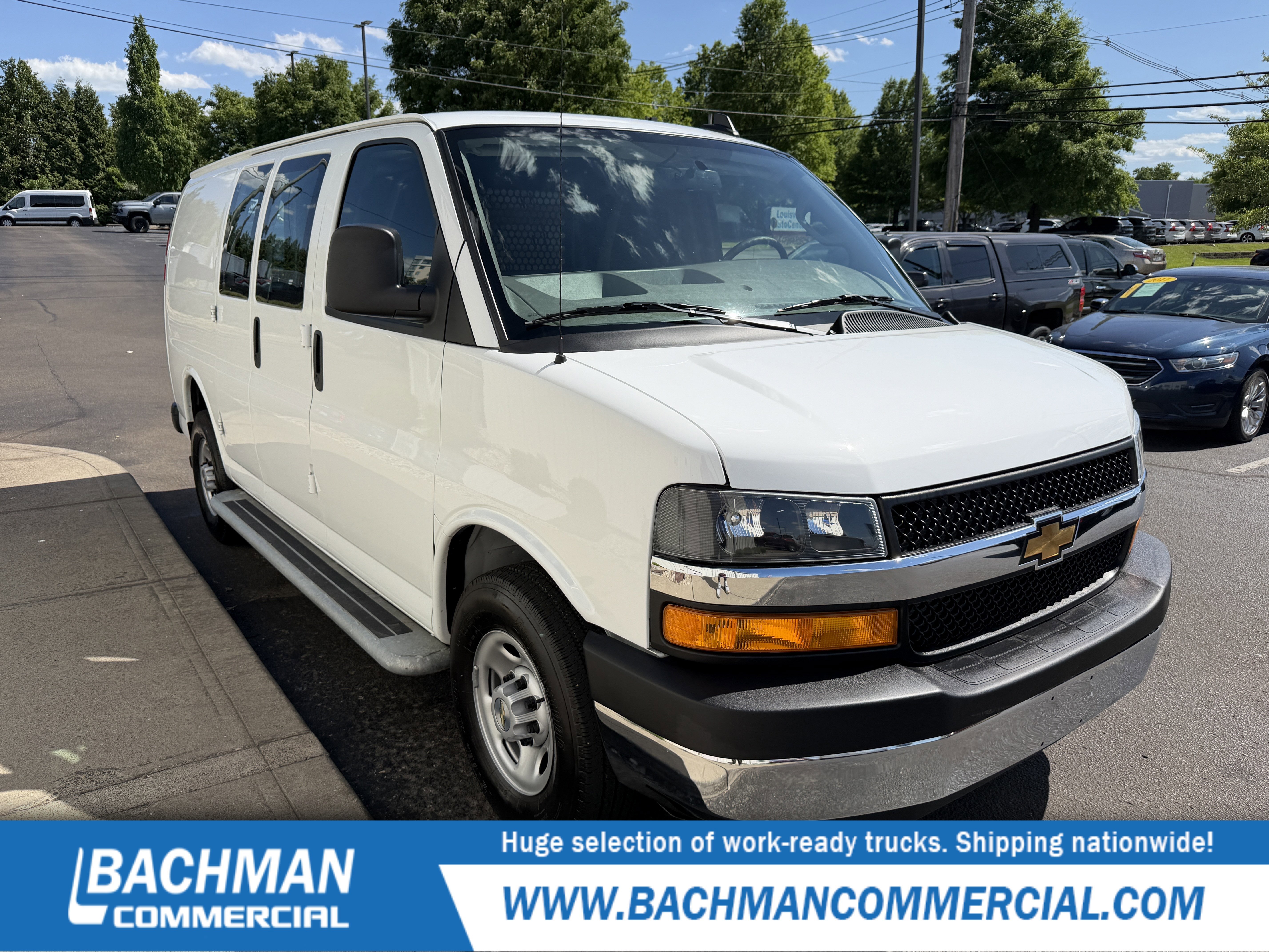2024 Chevrolet Express 2500 Work Van HD's photo