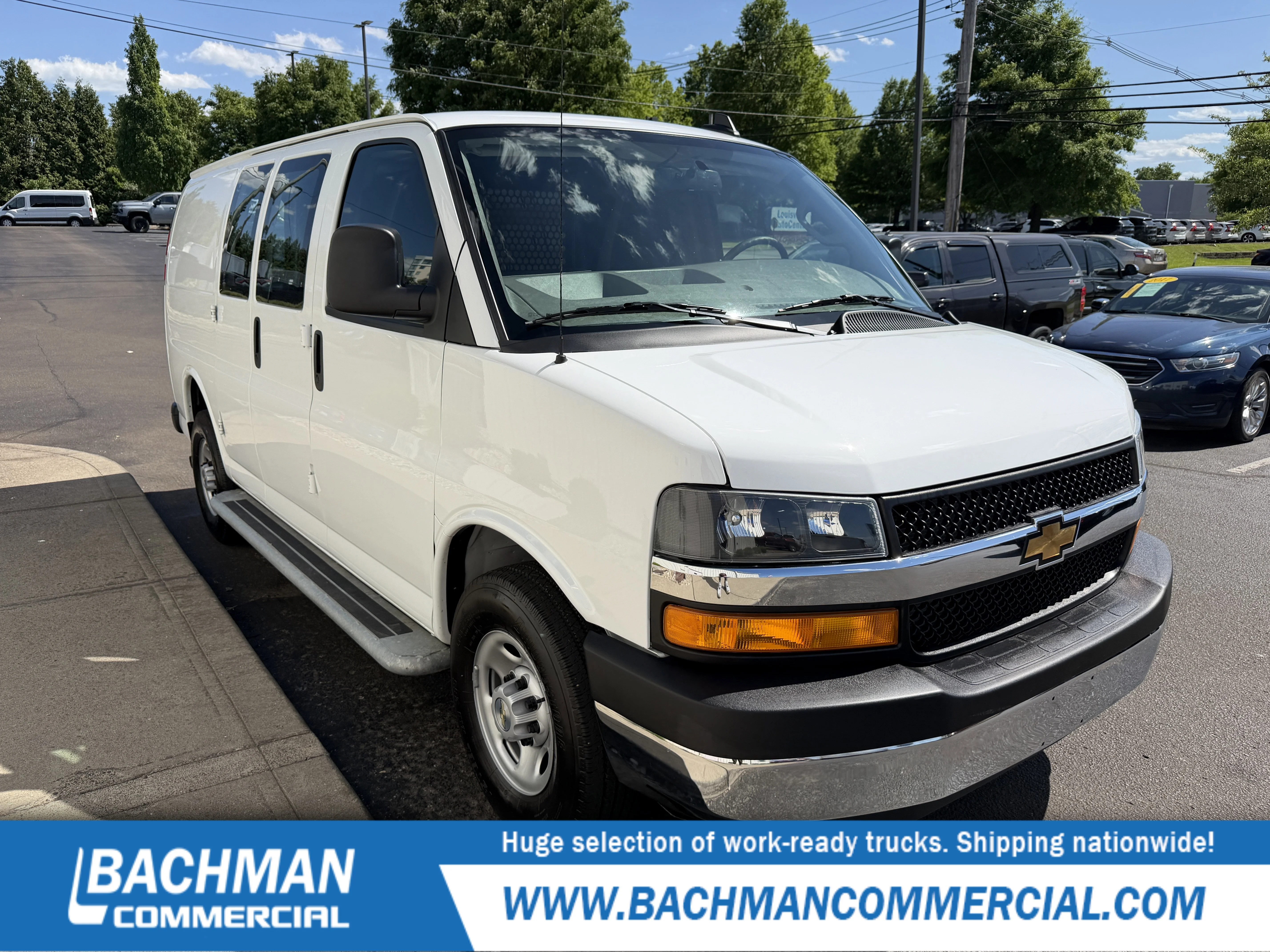 2024 Chevrolet Express 2500 Work Van HD's photo