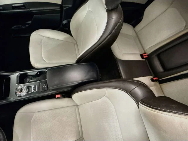 Certified Used 2020 Black Metallic Ford SE image 21