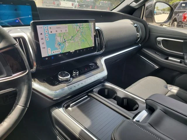 New 2027 Gray Ford Platinum image 26