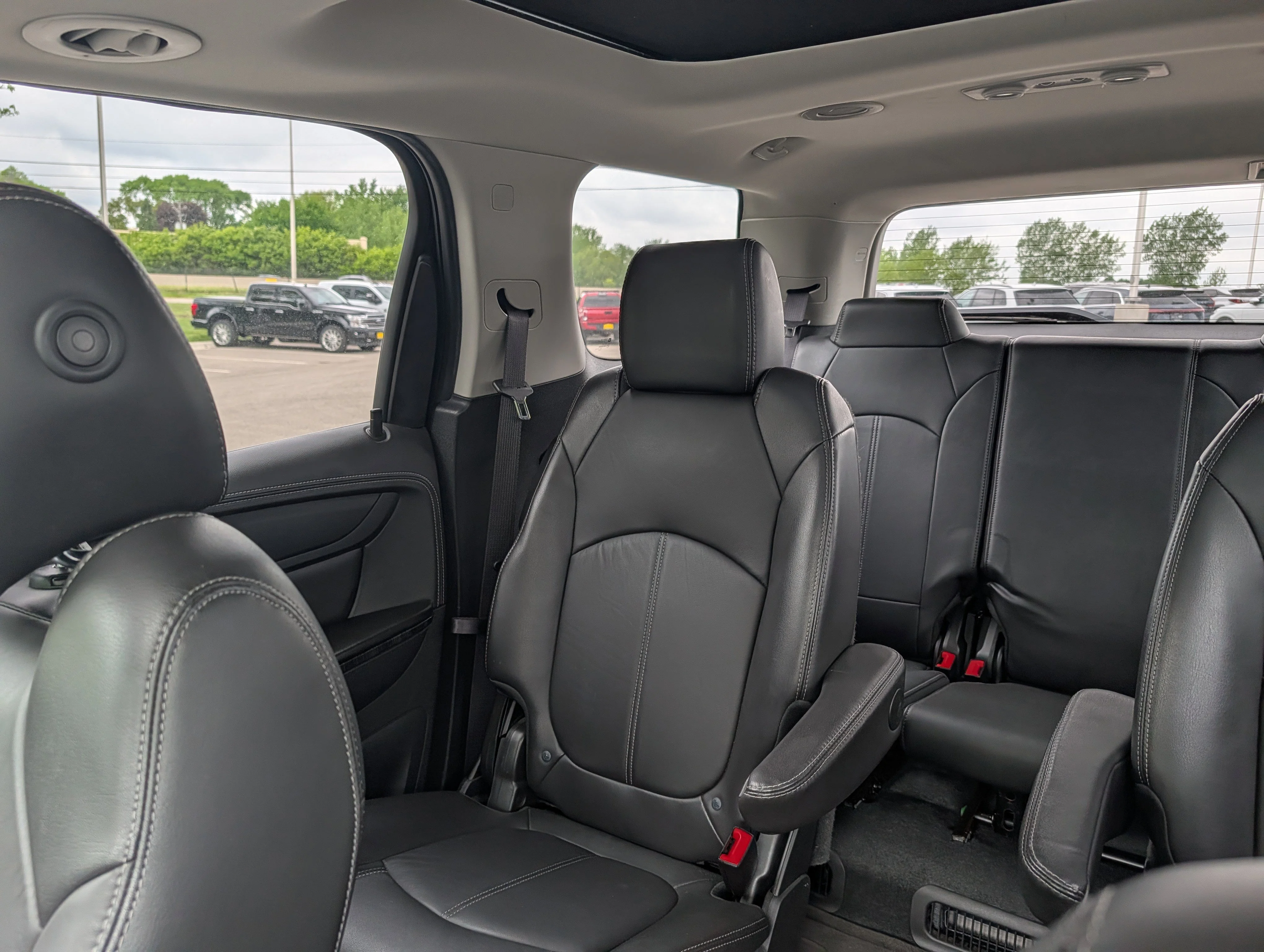 Used 2017 Ebony Twilight Metallic GMC Limited image 12