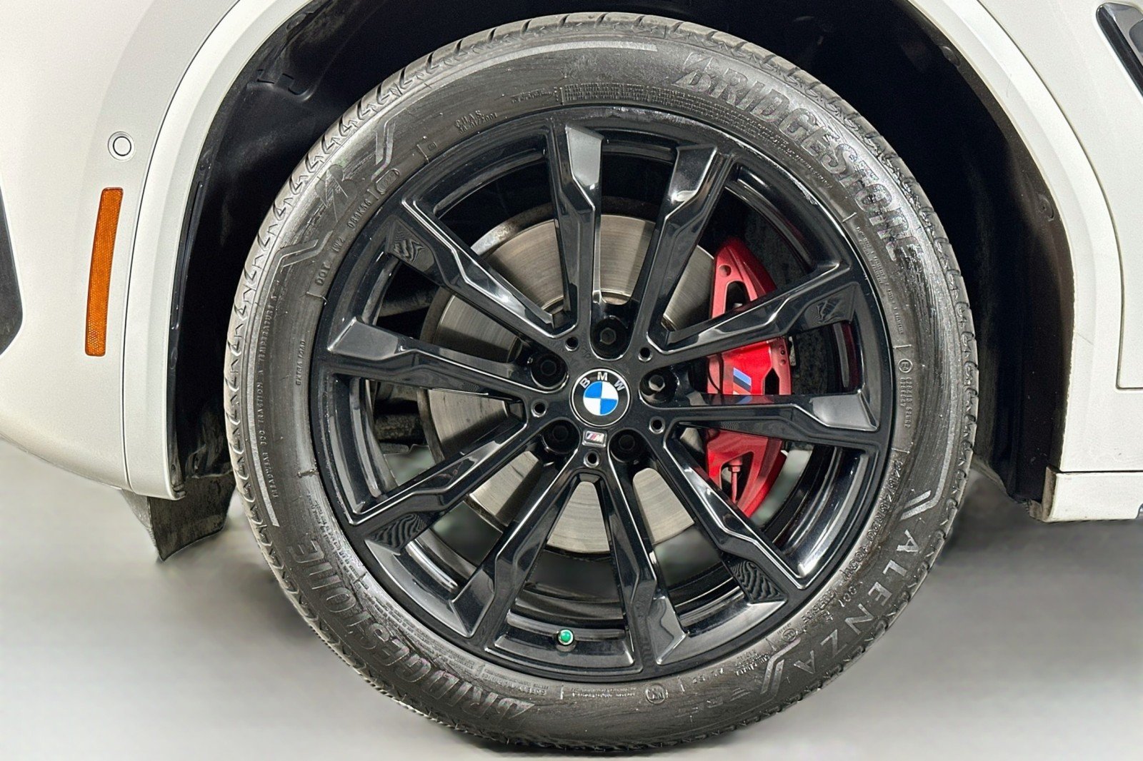 Used 2023 Alpine White BMW sDrive30i image 11
