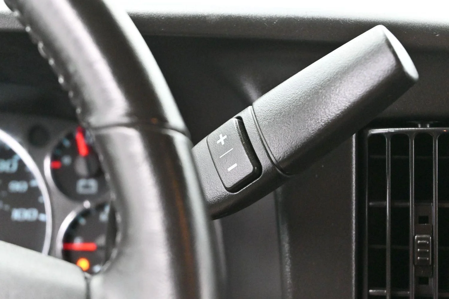 Used 2023 Summit White Chevrolet WT image 25