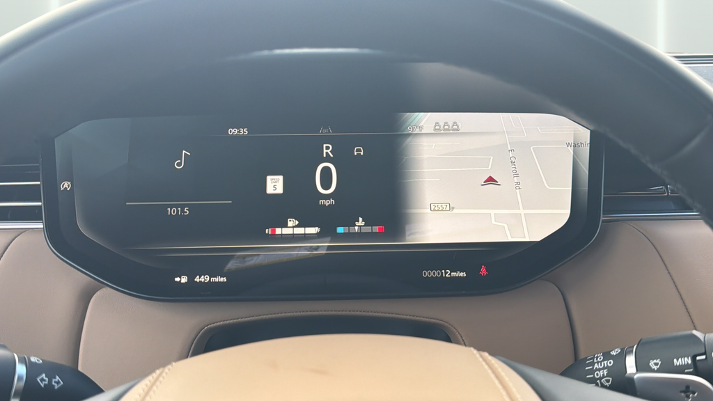 New 2026 Fuji White Land Rover SE image 26