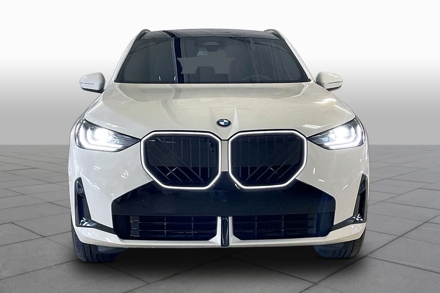 Used 2026 Alpine White BMW 30 xDrive image 3